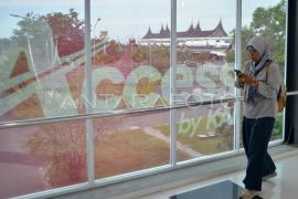 Pembukaan kembali skybridge Bandara Internasional Minangkabau Page 2 Small