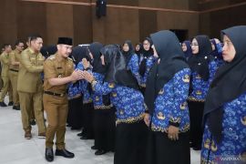 Pemkab Bekasi lantik 156 pejabat fungsional pendidikan