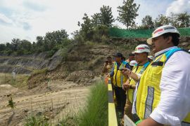 Wagub Jateng tinjau bendungan pencegah banjir Demak-Grobogan