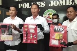 Polres Jombang tangkap sindikat pengedar sabu, sita BB 210,68 gram
