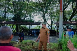 Pemkab upayakan program Solok bersih wujudkan lingkungan asridi 100 hari kerja bupati Solok