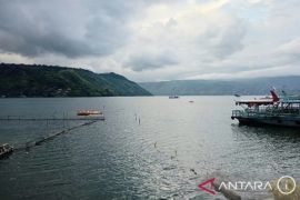 Gubernur Sumut ajak siswa  bangga miliki Danau Toba