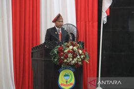 Wagub Maluku tekankan persatuan di Buru usai pidato perdana bupati