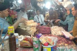 Distribusi dan stok pangan  di Samarinda stabil meski harga beras naik