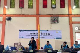 PLN ULP Lintau hadir di SMA N 1 Lintau Buo dengan Edukasi Listrik dan Digitalisasi Layanan