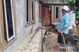 Pemkab Cianjur menunggu bantuan pusat relokasi kampung terdampak bencana