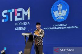 Soal perubahan jam sekolah, Mendikdasmen ingatkan patuhi aturan pusat