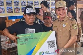 100 hari kerja Bupati-Wabup Gumas jangkau perlindungan ribuan pekerja rentan