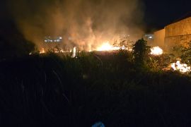 Damkar Padang tangani kebakaran lahan seluas puluhan meter