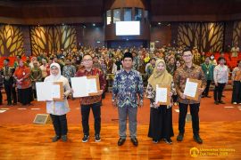 Rektor Universitas Indonesia melantik 162 pegawai baru