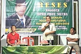 Reses anggota DPRD Sultra, warga desa Andowengga minta jalan di aspal