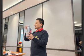 Jangan tergiur harga murah oli palsu, ini bahayanya untuk mesin