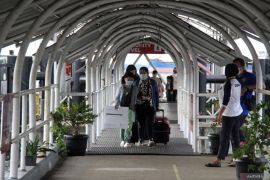 Pemerintah disarankan meningkatkan pemantauan kasus COVID-19