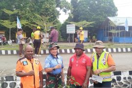 DLH Jayapura imbau masyarakat disiplin membuang sampah sesuai waktunya