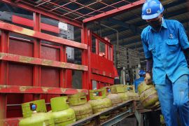 Pertamina tambah 144.480 tabung LPG 3 kg di Kepri jelang Idul Adha