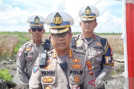 Polda Kalsel ingatkan sopir normalkan kendaraan over dimensi