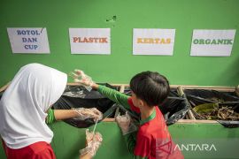 Peringatan Hari Lingkungan Hidup Sedunia di Cimahi