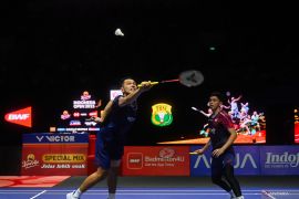 Gemuruh Istora antarkan Fajar/Rian ke semifinal Indonesia Open 2025