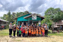 Bakti Sosial Bidpropam Polda Kaltara, Semangat Baru Bagi Pondok Belajar Punan Pesisir