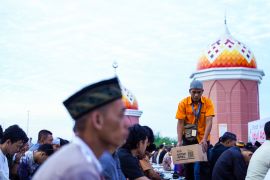 Gubernur ajak masyarakat Sulsel berkurban dan menjaga keikhlasan