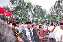 Gubernur Sumbar Shalat Idul Adha bersama ribuan warga di Padang (Video)