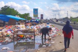 Angkutan PT EPP mogok kerja, DLHK Pekanbaru ambil alih pengangkutan sampah