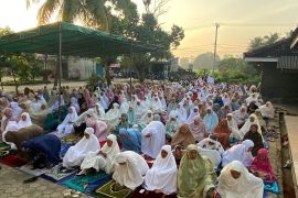 Kegiatan sholat Iduladha di Masjid Baitul Mutaqin dihadiri ratusan jamaah