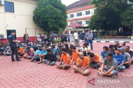 Pengamat: Pemberantasan  premanisme berdampak positif  bagi masyarakat