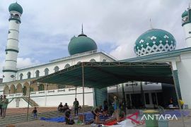 Masjid Jami' Pangkalpinang sembelih 24 hewan kurban