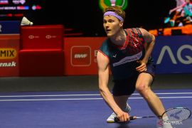 Antonsen jegal Shi Yu Qi untuk melaju ke final Indonesia Open