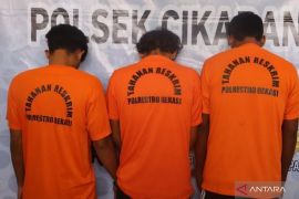 Polisi bongkar praktik penjualan obat keras modus konter ponsel