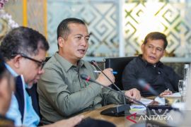 Terpopuler: Desa Ungga Lombok Tengah jadi percontohan, merawat investasi di Indonesia hingga Alcaraz juarai French Open 2025