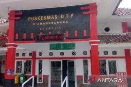 Dinkes Cianjur menggratiskan biaya perawatan warga di Sindangbarang