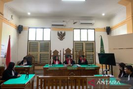 Dua terdakwa kurir sabu-sabu 29 kg dan 39.000 butir ekstasi divonis mati
