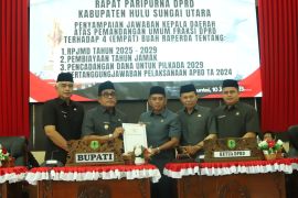 Bupati HSU beri respons pemandangan umum fraksi DPRD HSU