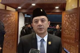 DPRD Jatim pertanyakan pengambilan PIN SPMB secara manual