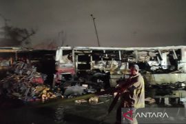 Kebakaran hebat melanda area Terminal Rawa Buaya Cengkareng, Jakbar