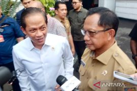 Menteri LH usut potensi pelanggaran penambangan di luar Raja Ampat