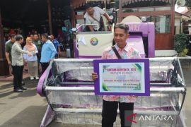 Pemkab Kudus salurkan bantuan alsintan ke 11 kelompok tani