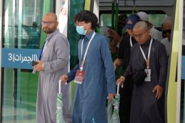 Melayani jamaah haji dengan kereta Mashaaer di Terminal Mina