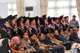 DPRD Barut apresiasi wisuda mahasiswa STIE Muara Teweh