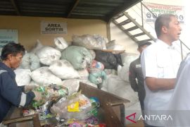 Pemkot Bogor dan WWF Indonesia perpanjang kerja sama kelola sampah