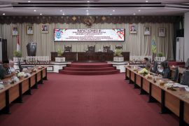 DPRD-Pemkab HSS raker lanjutan bahas raperda penyertaan modal