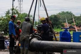 Perumda Tirta Bhagasasi pasang pipa interkoneksi tingkatkan layanan air bersih