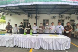 Kejari Serdang Bedagai  musnahkan barang bukti 118 perkara