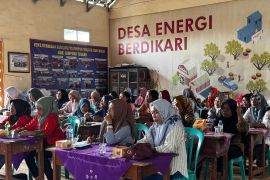 Pertamina beri pelatihan pengolahan pakan ternak di Lampung