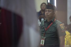 Sidang perdana penembakan polisi di Lampung Page 1 Small