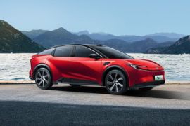 Toyota resmi luncurkan bZ5 dengan sokongan baterai dari BYD