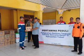 Pertamina FT Tuban beri 100 kompor untuk pulihkan dampak banjir