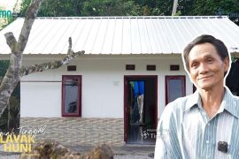 PT Timah serahkan rumah layak huni bantu warga Sumbawa